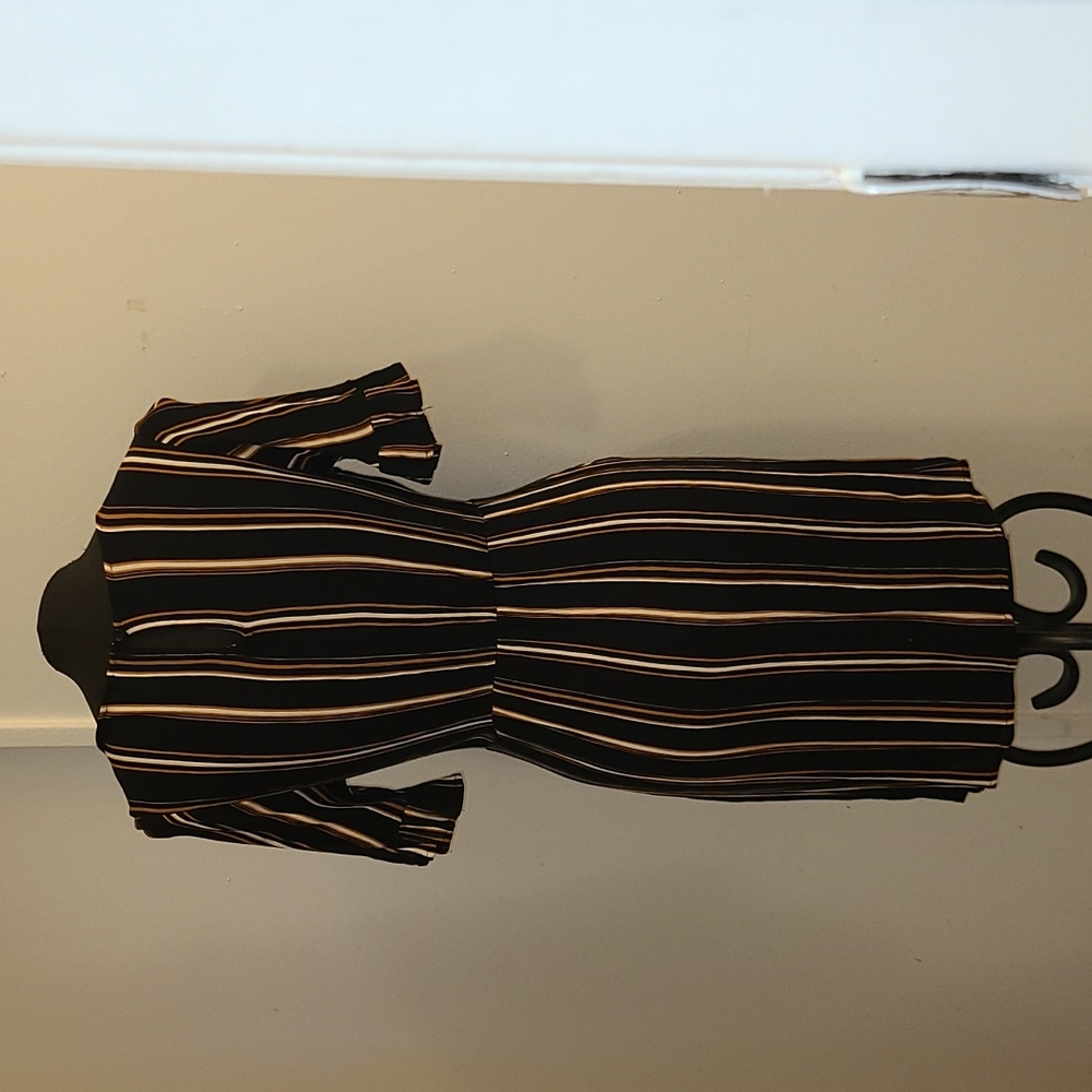 Dress - Picture 3 of 4